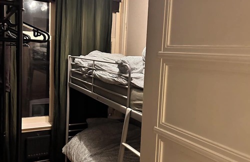 Binnenstad Casa | In the Heart of the Center, Opposite Dam Square
