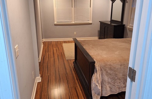 Dalzell Casa | 3/2 House with large private yard.