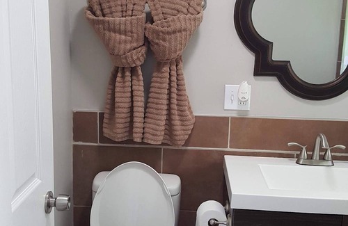 Park Forest Casa | Quite 3 bdrm 1bath Twn Hm South Suburbs of Chicago. No parties. ID Check