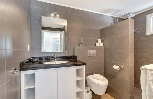 Playa Casa | Kas Koral - Authentic, luxury oceanfront villa in Kralendijk