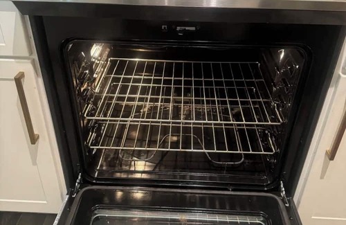 Barker Apartamento | Luxurious Family Sized Condo located in Houston Texas with all amenities!