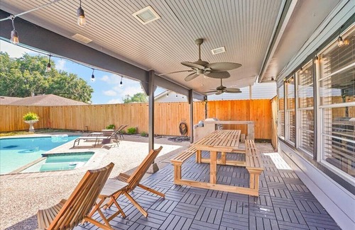 Meadows Place Casa | White Maples Poolside Paradise with Heated Pool!