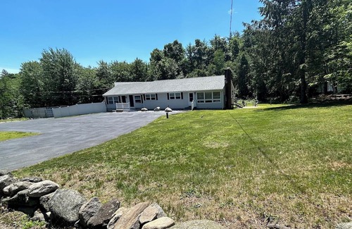 Windham Casa | One Bedroom in Windham, NH
