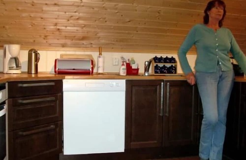 Vevelstad Casa | Cottage "Stokkasjøen Rorbu", 8870 Visthus, Norway - Nordland, southern North Norway, Helgeland coast, 5 persons, 2 living levels, 1 kitchen, 2 bathrooms, 3 bedrooms, Internet Wlan, directly on the water, non-smoking, 85 sqm living area etc., vaca.