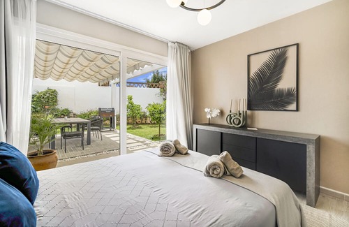 Urbanizacion el Rosario Casa | Holiday Home 'Casa Bonita' with Mountain View, Wi-Fi and Air Conditioning