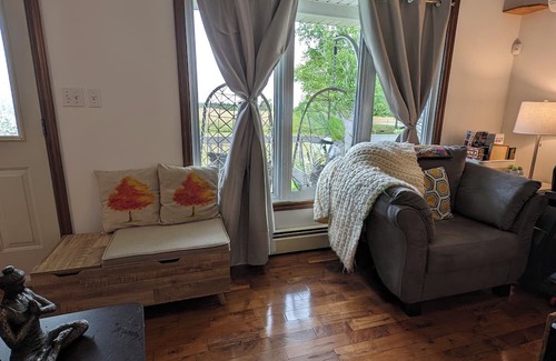 Belle River Casa | Experience Coastal Serenity at Our Cozy Belfast Oasis!