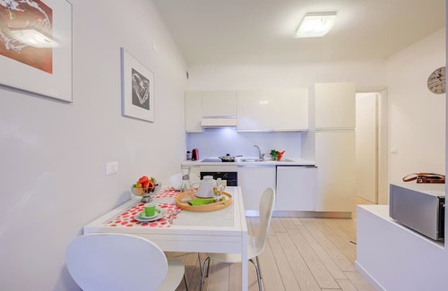 Gaino Apartamento | Casa Bougainville with pool and lake view