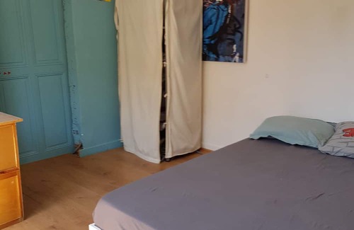 Crest Casa | Town house with covered terrace and large garden