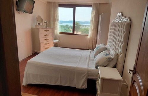 Ildır Koyu Casa | 4-bedroom villa for 9-Guest in gorgeous Sifne Cesme with WiFi