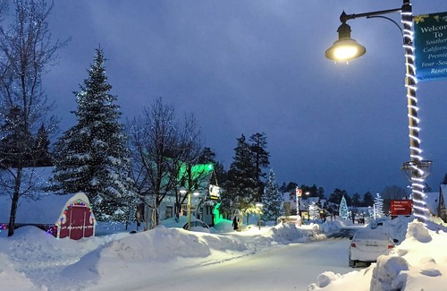 The Village Cabaña | Big Bear Cottage, walk to Village!