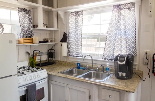 The Village Cabaña | Big Bear Cottage, walk to Village!