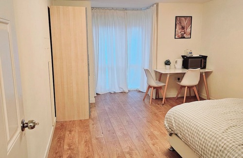 Stone Casa | Clean cosy& Large Bedroom in Dartford - Close to all amenities & Central London