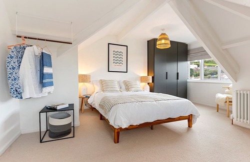 Flushing Casa | Waterside house with sea views