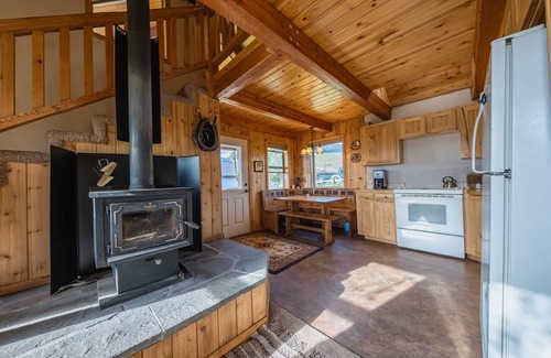 Eureka Cabina | The Cabin on the Ranch – A Family our Couple’s Adventure on Working Ranch!