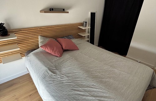Talence Casa | Very nice shop in Talence, near streetcar and shops, 15' from Bordeaux center.