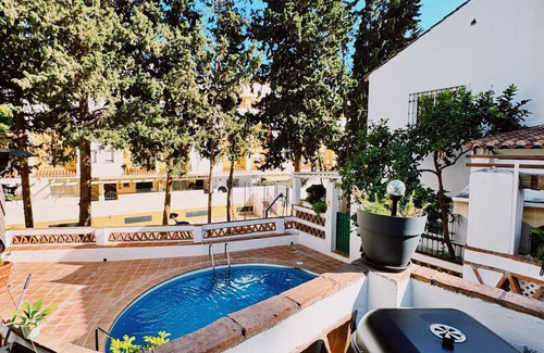 Torremolinos Chalet De Esquí | Feel at home away from home, where peace is met!