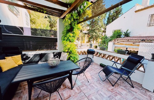 Torremolinos Chalet De Esquí | Feel at home away from home, where peace is met!