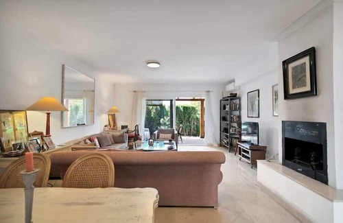 Marbella Chalet De Esquí | Fee4Me Premium Home in Marbella ONLY Families
