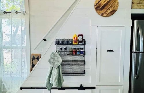 Austin Casa | Tiny Home with Enchanted Garden
