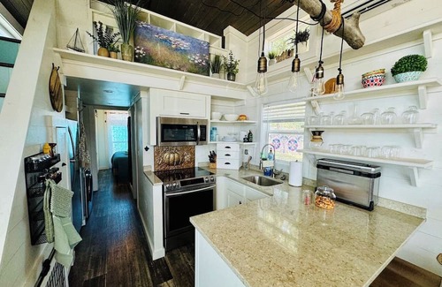 Austin Casa | Tiny Home with Enchanted Garden