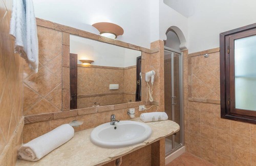 Arborea Villa | 7 Ala Birdi Cottage 150m From The Sea