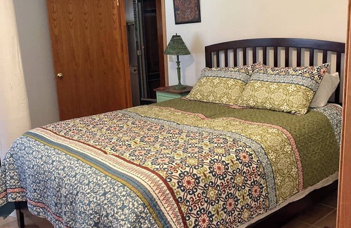 Santa Ynez Apartamento | Cozy, pet friendly 1-bedroom private space in Santa Ynez with pool and hot tub.