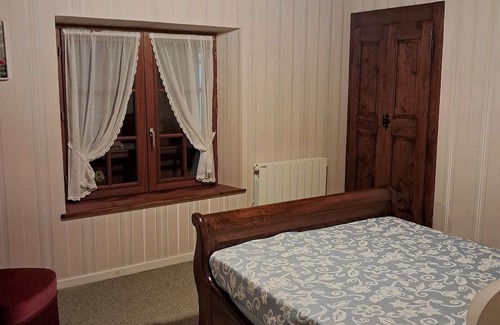 Attignat-Oncin Casa | Magnificent country house in a quiet, green setting