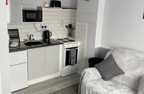 St. Michaels Apartamento | Flat 5 is fully reburbished, with onsite parking and free wifi