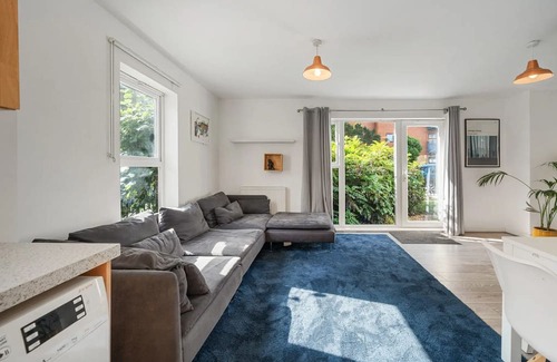 Southwark Apartamento | Clean, bright two bedroom flat located in fashionable Camberwell /Peckham