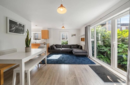 Southwark Apartamento | Clean, bright two bedroom flat located in fashionable Camberwell /Peckham
