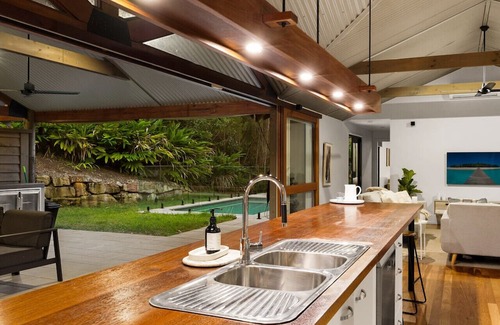 Bonogin Casa | Forestland Hinterland Hideaway