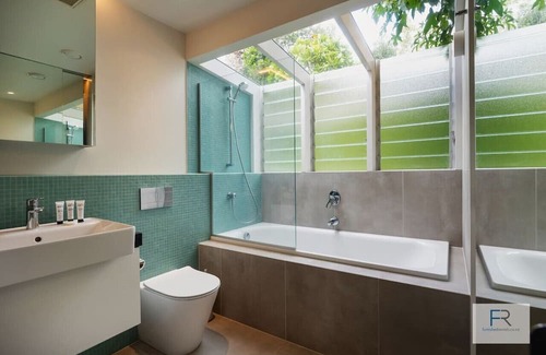 Westmere Casa | Westmere Poolside Retreat (by Furnished Rentals)