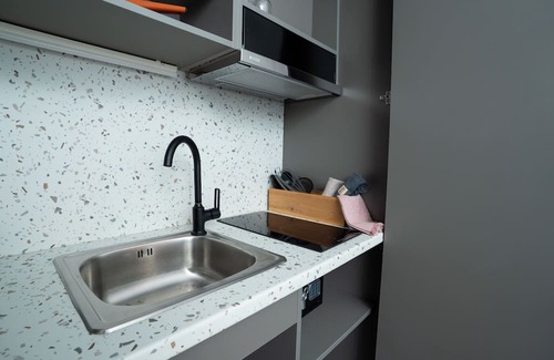 Tripoli Apartamento | Modern & Sunny apartment with Garden View in the heart of the city center NYX 1