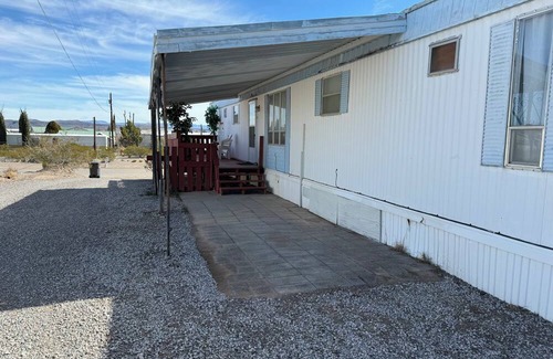 Elephant Butte Casa | Cozy 2-bedroom mobile home in enchanting Elephant Butte with AC, WiFi, and quiet