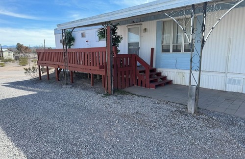 Elephant Butte Casa | Cozy 2-bedroom mobile home in enchanting Elephant Butte with AC, WiFi, and quiet