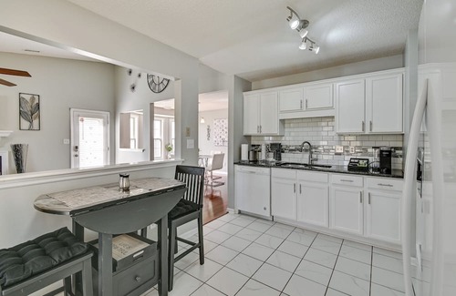South View Casa | Convenient Hope Mills Home ~ 6 Mi to Fayetteville!
