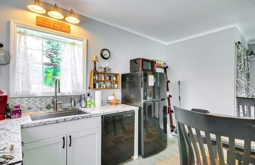 Wagener Cabaña | Pet-Friendly Waegner Cottage On 30-Acre Horse Farm