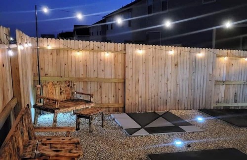 Southside Casa | Stunning & Spacious Sleeps 16 BMT Graduations