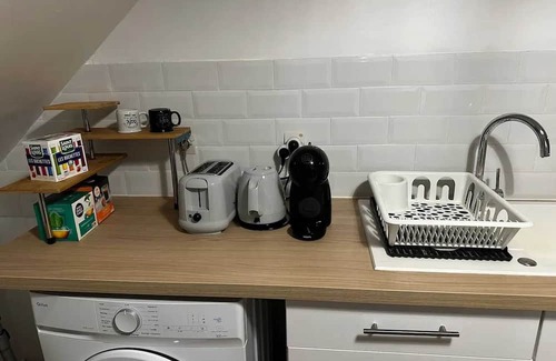 Ruille-en-Champagne Apartamento | Homerez - Apt in Ruillé, Parking