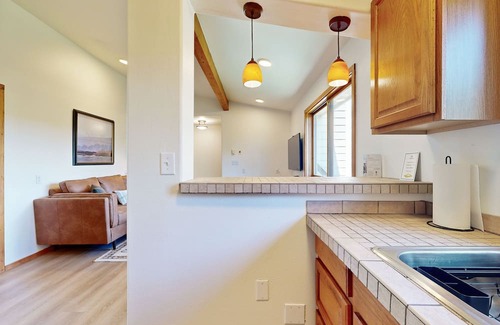 Durango Apartamento | Comfortable rental with kitchenette, streaming TV & great views