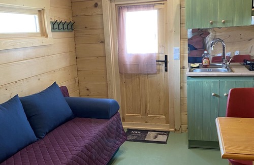Saint-Pardoux Casa | Null 'Tiny House 3/4 Places' with Shared Pool, Wi-Fi and Air Conditioning