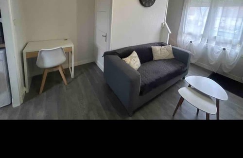 Le Creusot Casa | Maisonnette T3 duplex 4 pers + baby. Fully equipped, comfort assured.