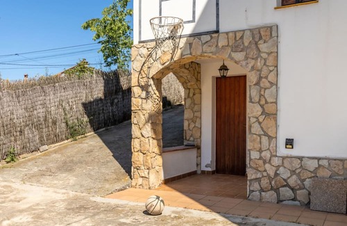 Can Carbonell Casa | Casa Carbonell - Lovely house with pool and garden