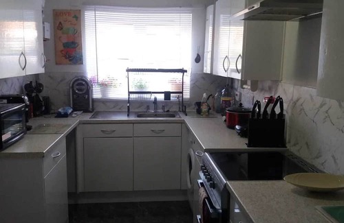 Dover Casa | Double bedroom located in a quiet place walking distance to seaside and town
