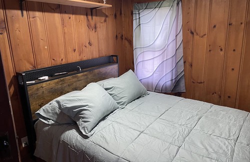 Garrison Cabina | 3 Lakeside cabins with a cozy atmosphere, perfect for pets!