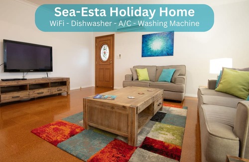 Pink Lake Casa | Enjoy a cosy country setting, starry nights and 5 minutes to the closest beach.