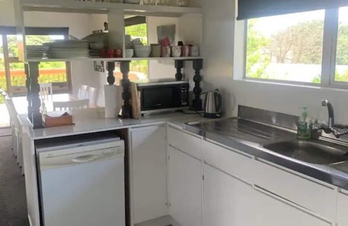 Cooks Beach Casa | Hosts on the Coast Holidays on Hardy