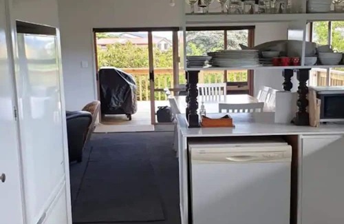 Cooks Beach Casa | Hosts on the Coast Holidays on Hardy