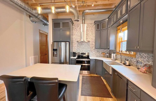 McMinnville Condominio | The Rooftop on Main Overlooking Main Street