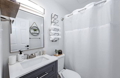 Stonehouse Casa | Quiet Comfort: Serene Toano Hideaway